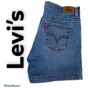 Levi’s 515 Shorts Sz 4 Medium Wash
